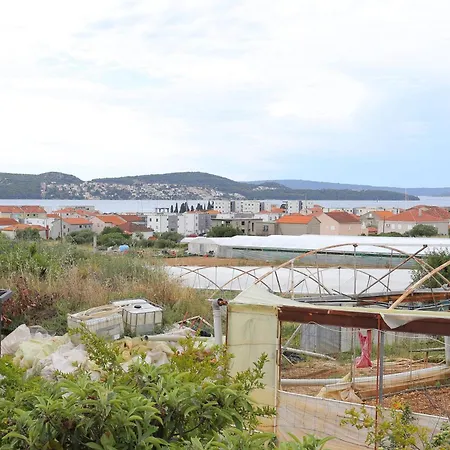 Apartament With Parking Space - 23205 Trogir